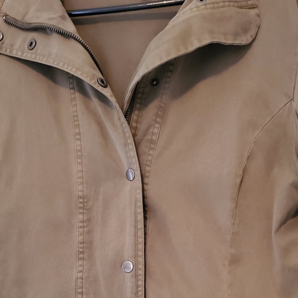 lucky brand jacket- only worn once -excellent cond